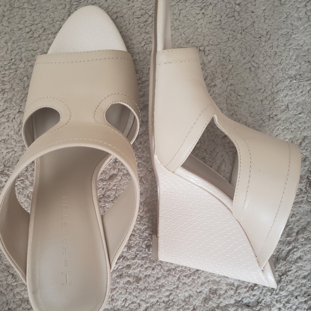 Cream color wedges sandals
